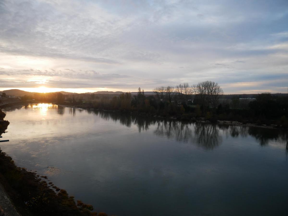 Hotel Restaurant Cote Garonne Le Balcon Des Dames - Tonneins Fauillet Marmande - Vue Panoramique Bord De Garonne Chambres Climatisees المظهر الخارجي الصورة