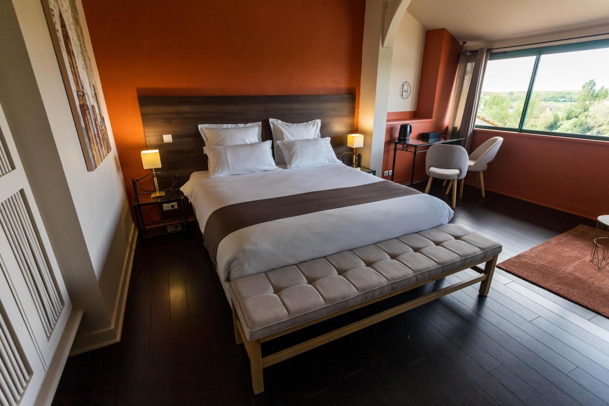 Hotel Restaurant Cote Garonne Le Balcon Des Dames - Tonneins Fauillet Marmande - Vue Panoramique Bord De Garonne Chambres Climatisees المظهر الخارجي الصورة