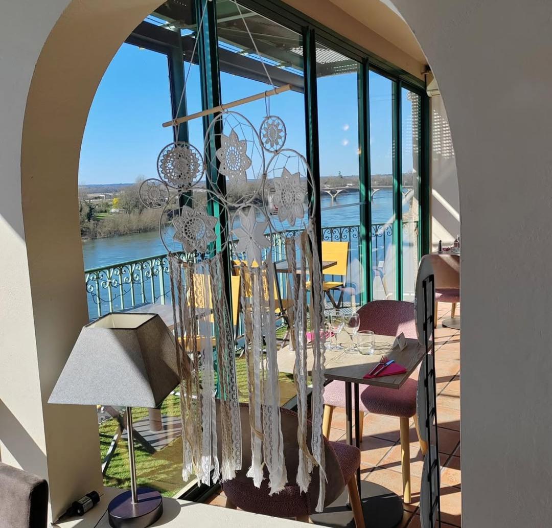 Hotel Restaurant Cote Garonne Le Balcon Des Dames - Tonneins Fauillet Marmande - Vue Panoramique Bord De Garonne Chambres Climatisees المظهر الخارجي الصورة