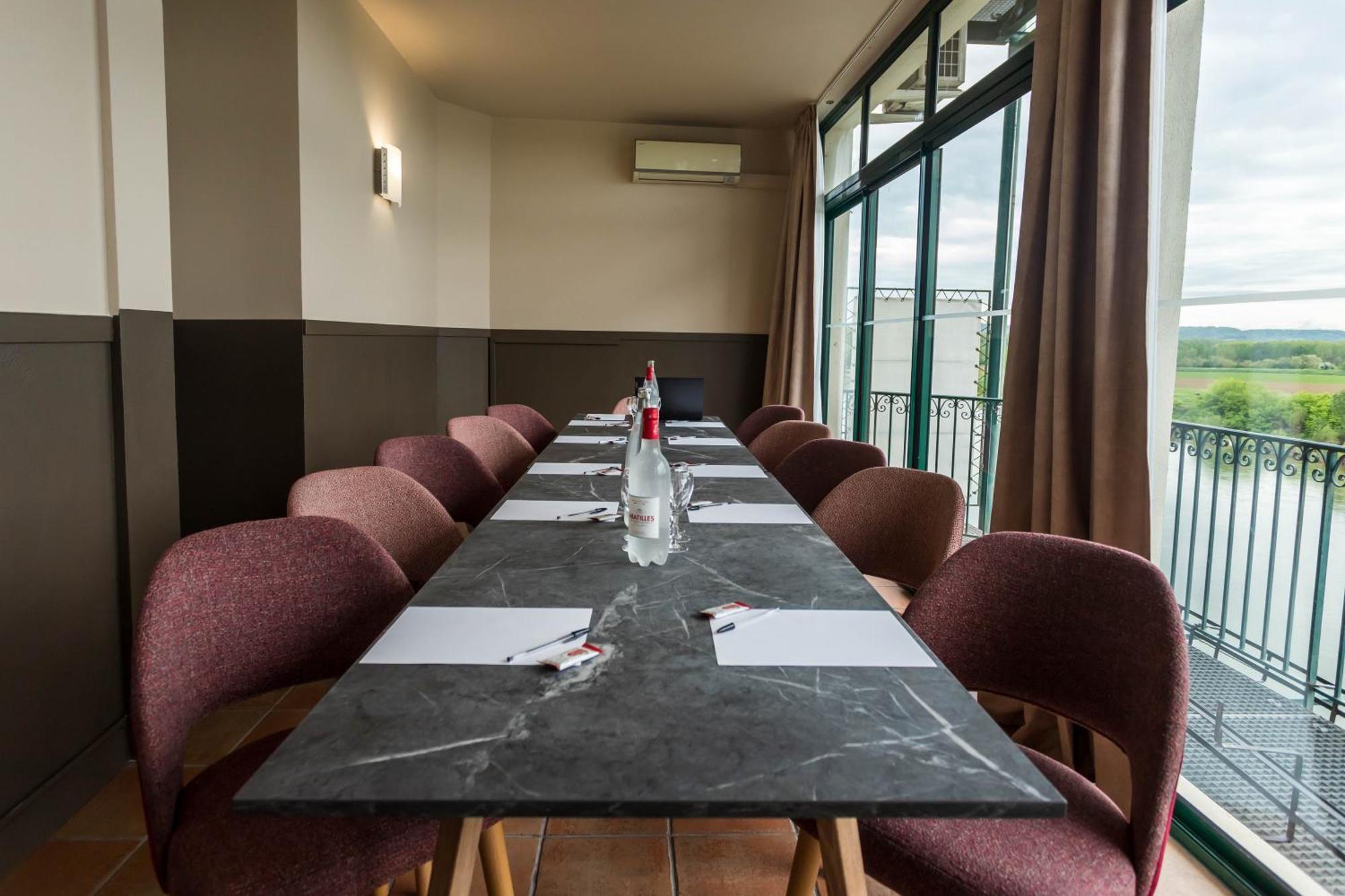 Hotel Restaurant Cote Garonne Le Balcon Des Dames - Tonneins Fauillet Marmande - Vue Panoramique Bord De Garonne Chambres Climatisees المظهر الخارجي الصورة